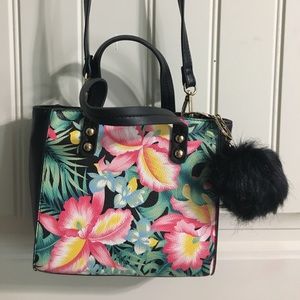 Hand bag